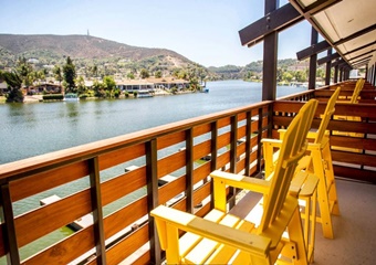 Lakehouse Hotel and Resort, Pet Friendly hotel in Carlsbad, California; dogs allowed hotels in Carlsbad California